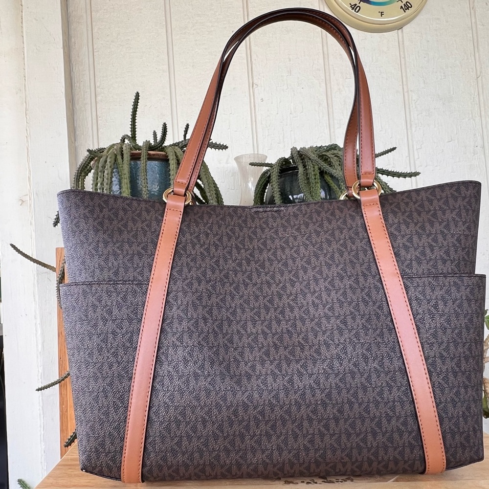 Michael Kors Sullivan Large Tote Bag - Picture 10 of 10